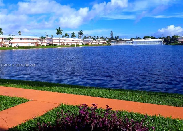 901 SW 11th Avenue 4H, Hallandale Beach, FL 33009
