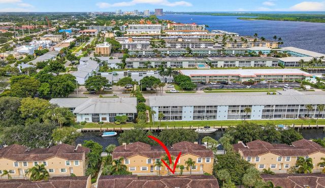 1120 Lake Shore Dr 103, Lake Park, FL 33403