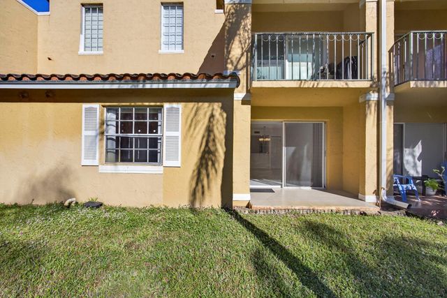 1120 Lake Shore Dr 103, Lake Park, FL 33403