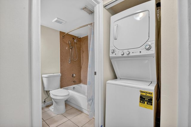 1120 Lake Shore Dr 103, Lake Park, FL 33403