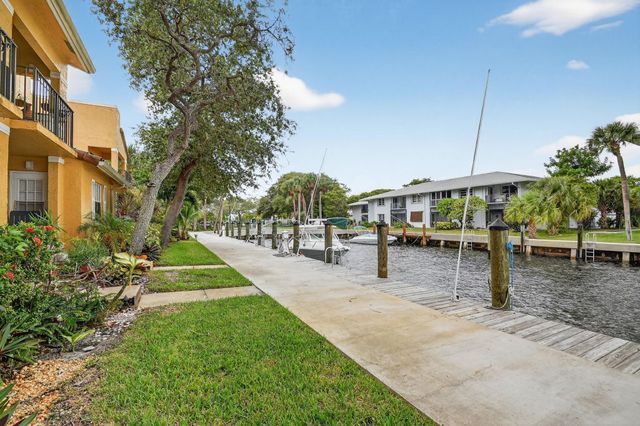 1120 Lake Shore Dr 103, Lake Park, FL 33403