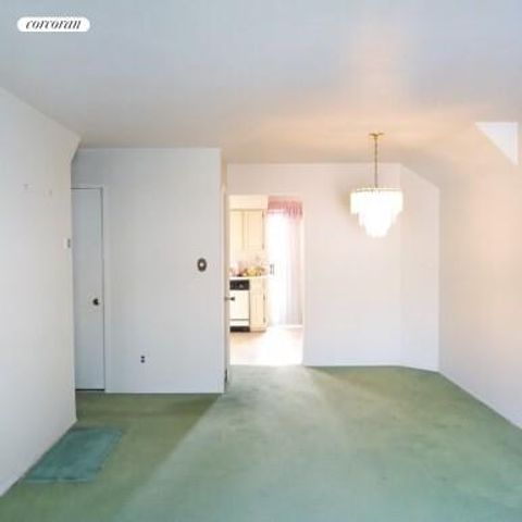 78 FOREST Street, New York City, NY 10314