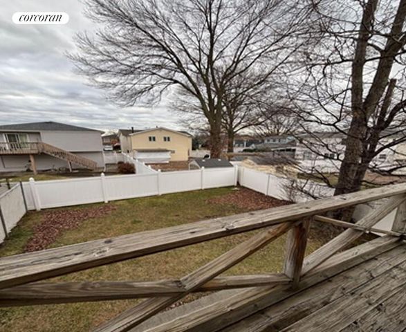 78 FOREST Street, New York City, NY 10314