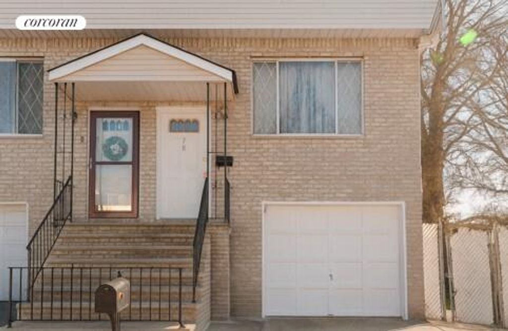 78 FOREST Street, New York City, NY 10314