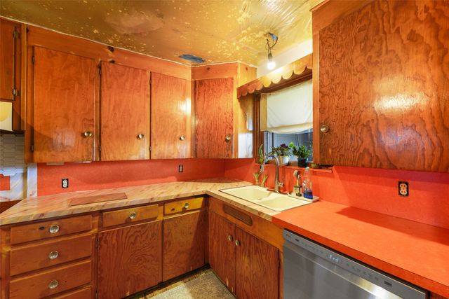 1051 Lynch Bend Road, Springtown, TX 76082