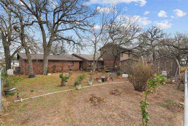 1051 Lynch Bend Road, Springtown, TX 76082