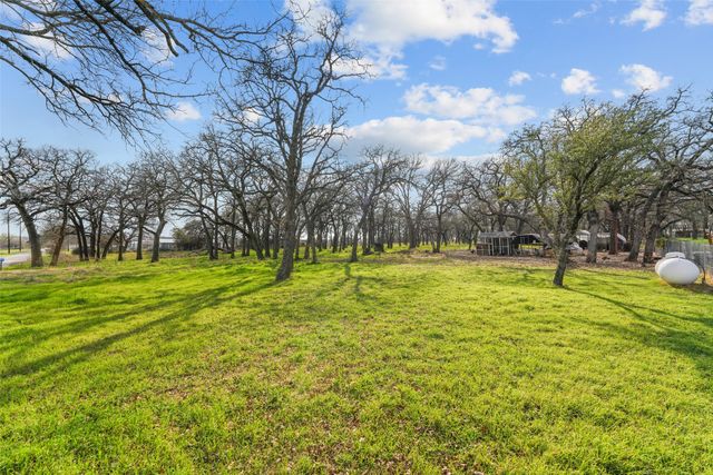 1051 Lynch Bend Road, Springtown, TX 76082