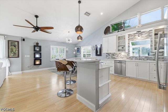 7215 Hendry Creek DR, Fort Myers, FL 33908