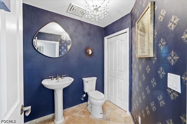 7215 Hendry Creek DR, Fort Myers, FL 33908