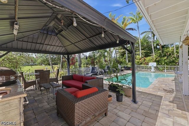 7215 Hendry Creek DR, Fort Myers, FL 33908