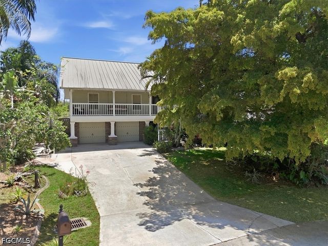 7215 Hendry Creek DR, Fort Myers, FL 33908