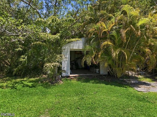 7215 Hendry Creek DR, Fort Myers, FL 33908
