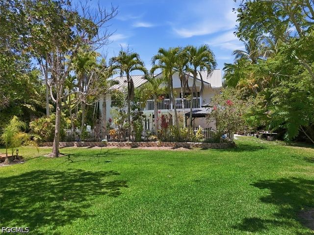 7215 Hendry Creek DR, Fort Myers, FL 33908