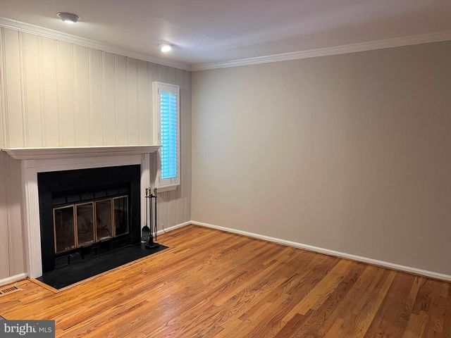 10783 BREWER HOUSE RD, Rockville, MD 20852
