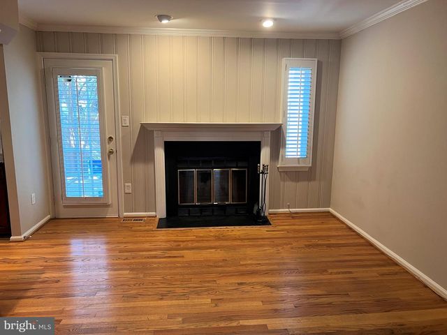 10783 BREWER HOUSE RD, Rockville, MD 20852