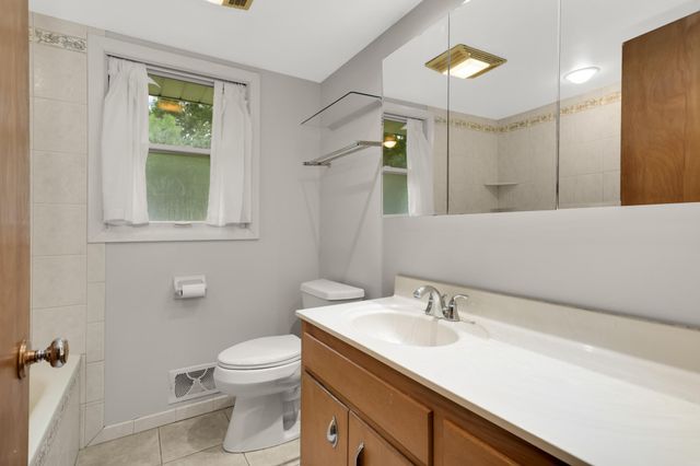 3929 Williston Road, Minnetonka, MN 55345