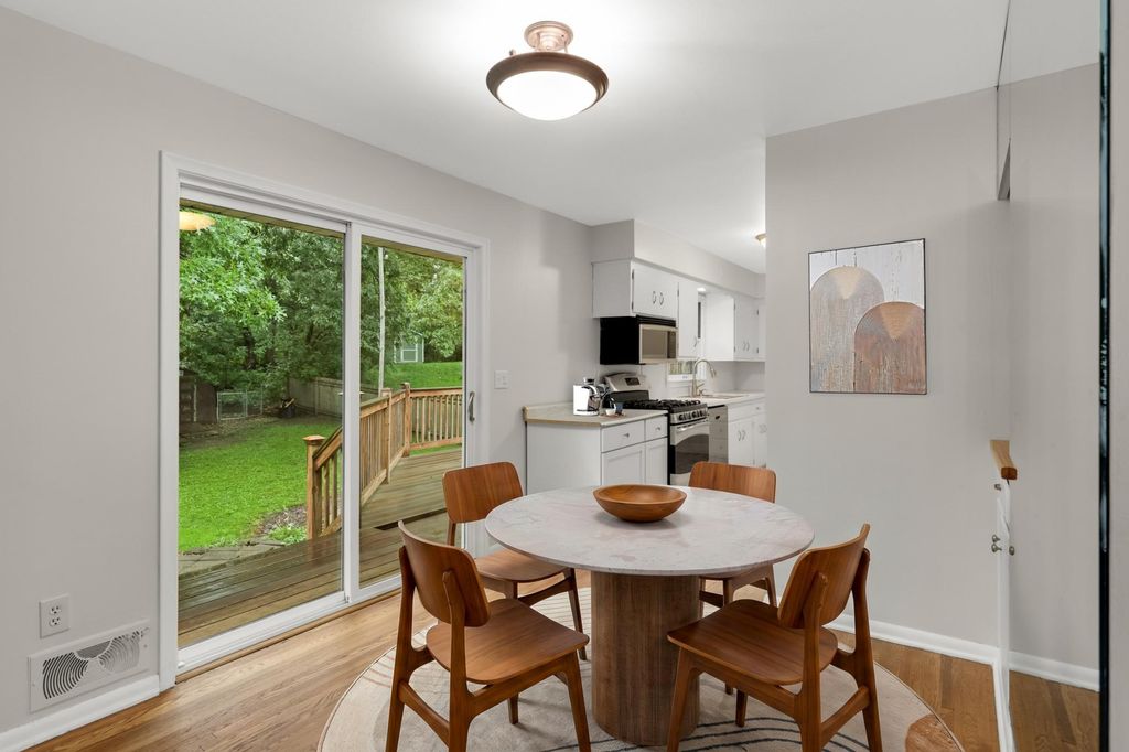 3929 Williston Road, Minnetonka, MN 55345 — photo 2