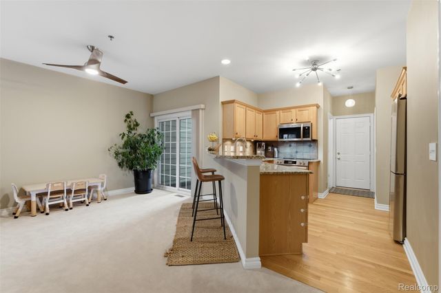 45645 Graystone Lane, Canton Charter Township, MI 48187