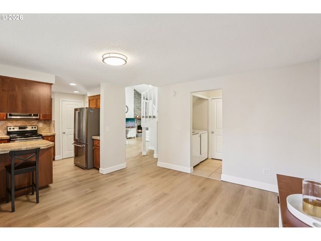 14205 Sw FANNO CREEK Ct, Portland, OR 97224