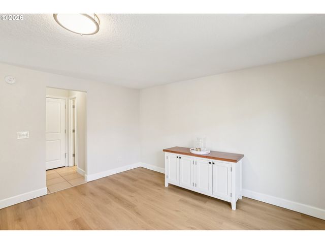 14205 Sw FANNO CREEK Ct, Portland, OR 97224