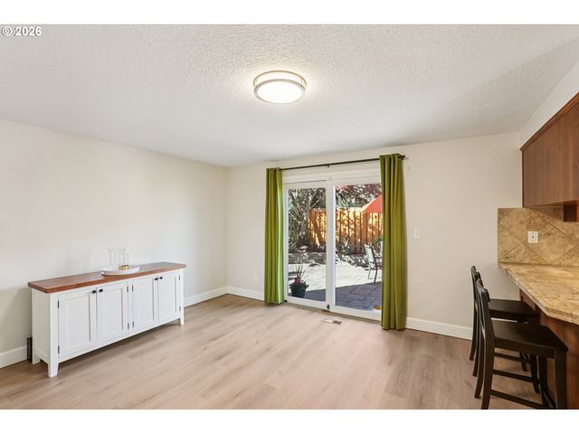 14205 Sw FANNO CREEK Ct, Portland, OR 97224