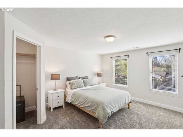 14205 Sw FANNO CREEK Ct, Portland, OR 97224