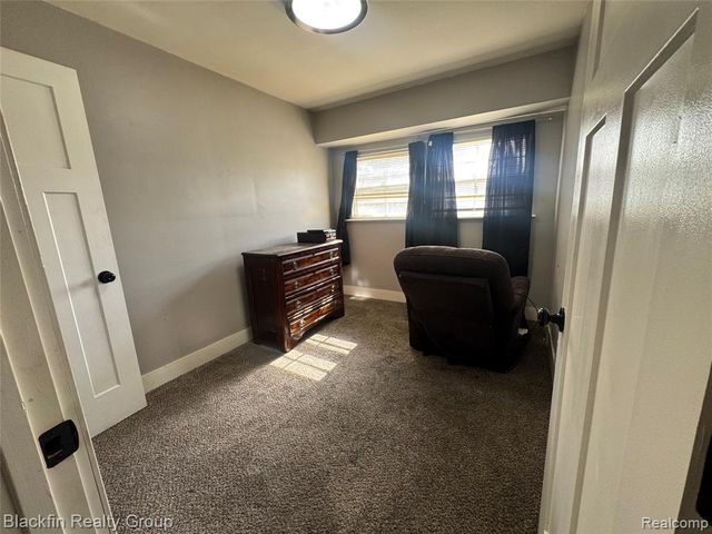 2214 Santa Barbara Drive, Flint, MI 48504