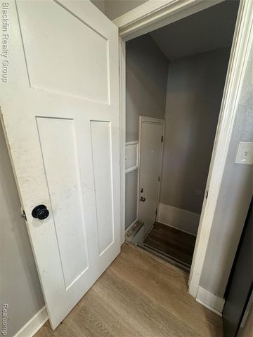 2214 Santa Barbara Drive, Flint, MI 48504