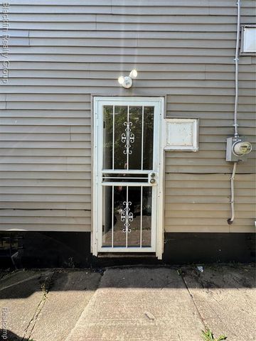 2214 Santa Barbara Drive, Flint, MI 48504