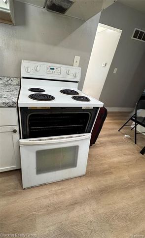 2214 Santa Barbara Drive, Flint, MI 48504