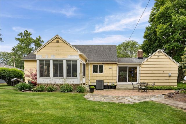 76 French Road, Pittsford, NY 14618
