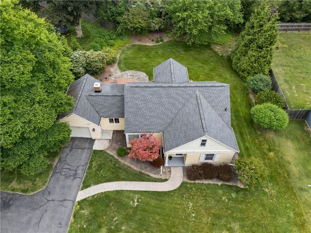 76 French Road, Pittsford, NY 14618