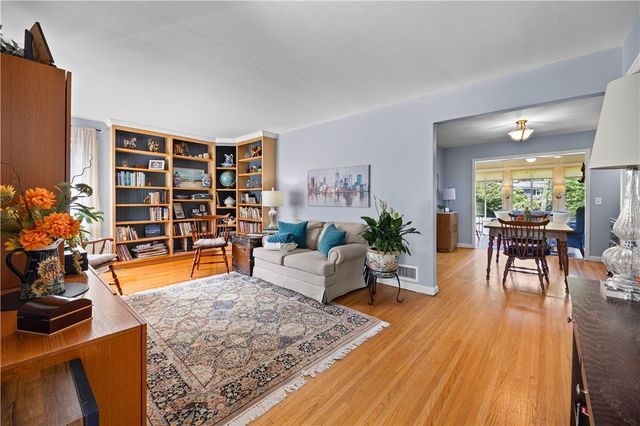 76 French Road, Pittsford, NY 14618