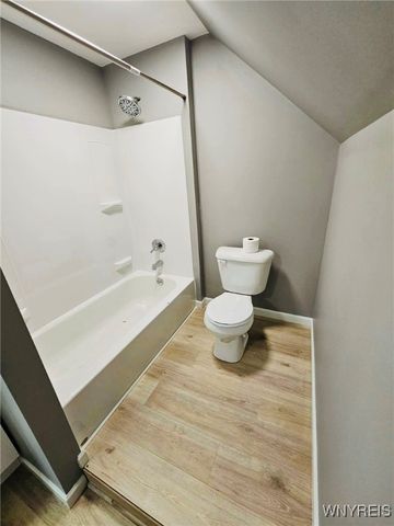 284 Olmstead Avenue, Lancaster, NY 14043