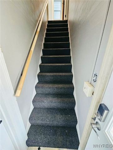 284 Olmstead Avenue, Lancaster, NY 14043