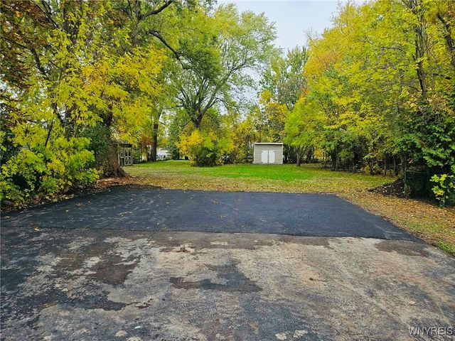 284 Olmstead Avenue, Lancaster, NY 14043