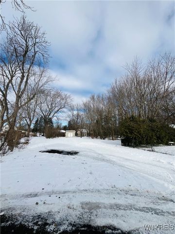 284 Olmstead Avenue, Lancaster, NY 14043