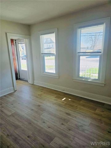 284 Olmstead Avenue, Lancaster, NY 14043