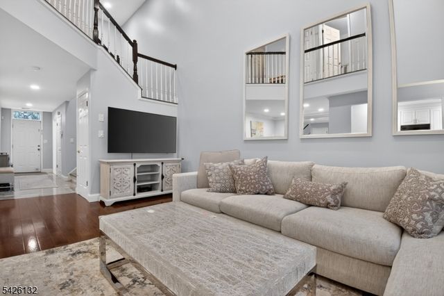 75 Washington Ct, Montville Twp., NJ 07082