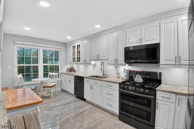 75 Washington Ct, Montville Twp., NJ 07082