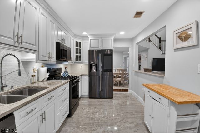 75 Washington Ct, Montville Twp., NJ 07082