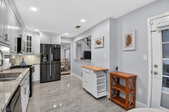 75 Washington Ct, Montville Twp., NJ 07082