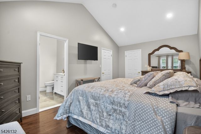 75 Washington Ct, Montville Twp., NJ 07082