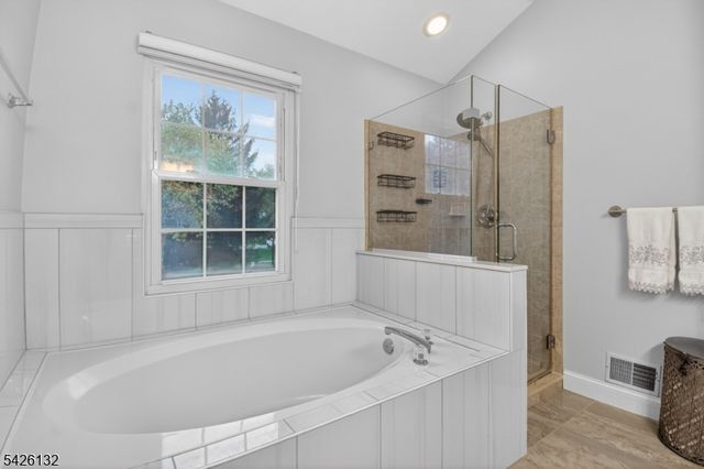 75 Washington Ct, Montville Twp., NJ 07082