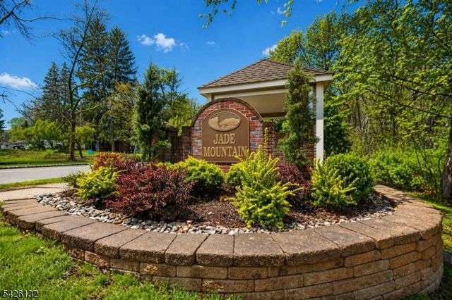 75 Washington Ct, Montville Twp., NJ 07082