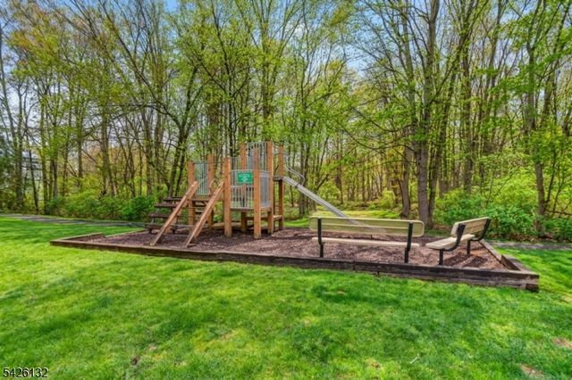 75 Washington Ct, Montville Twp., NJ 07082