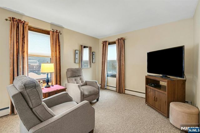 48 Deerfield Road, Wayne, NJ 07470