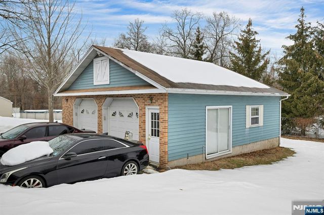 48 Deerfield Road, Wayne, NJ 07470