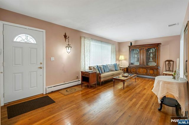 48 Deerfield Road, Wayne, NJ 07470