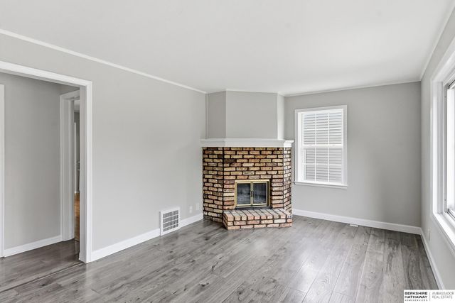 6177 Hickory Street, Omaha, NE 68106